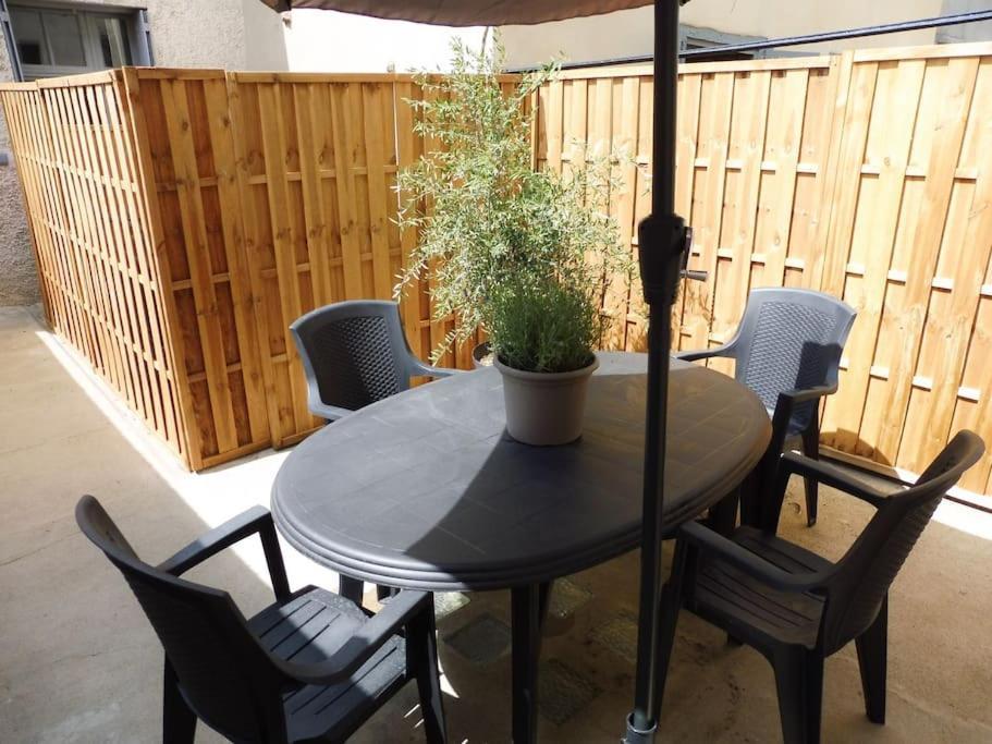 Appartement 4 Voyageurs Avec Terrasse - Wifi Carcassonne Buitenkant foto
